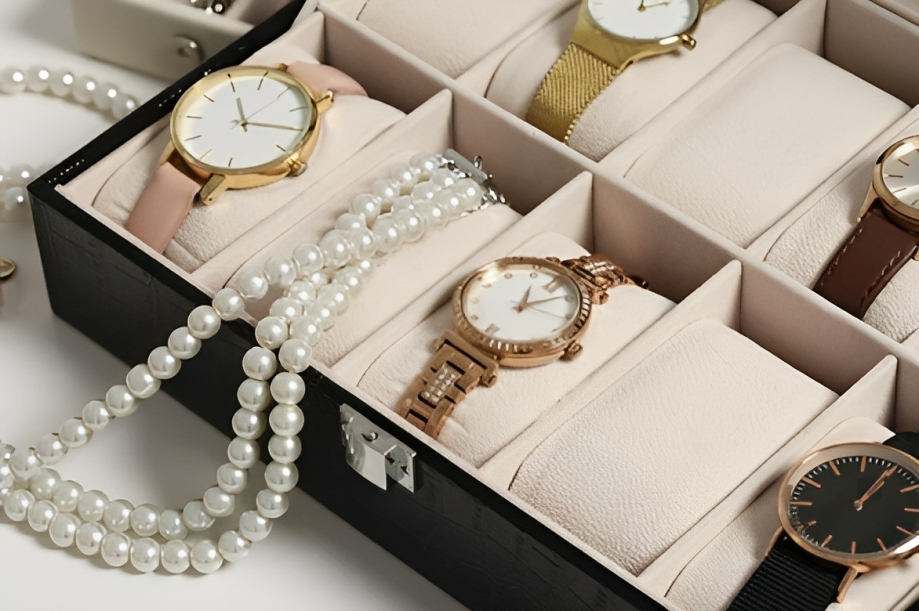 WATCH CASES